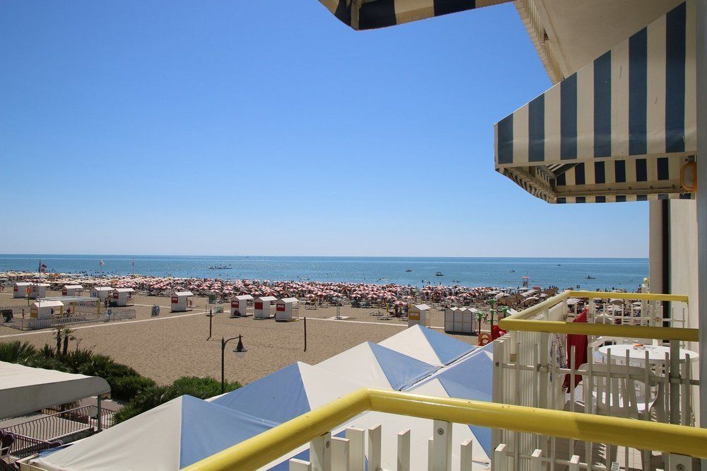 Unico Hotel Caorle Eksteriør billede